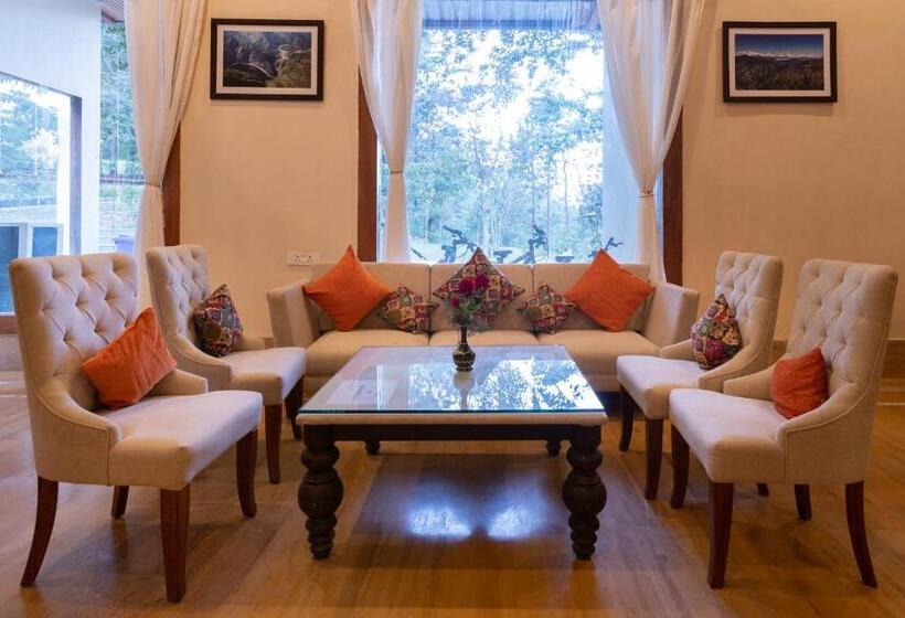 فندق Punarnava Resort & Spa