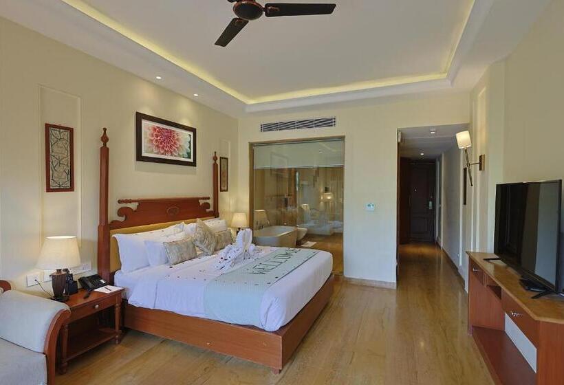 בית מלון כפרי Punarnava Resort & Spa