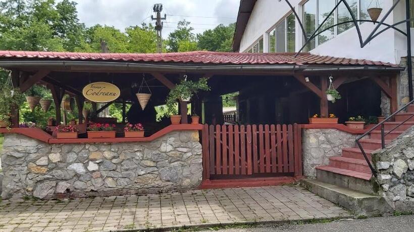 هتل Turist
