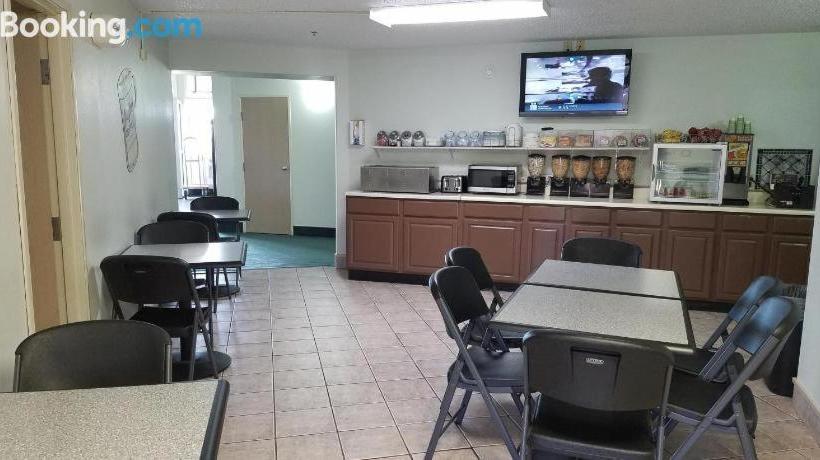 فندق على الطريق Simple Rewards Inn