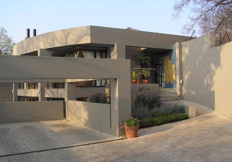 膳宿费 Fatmols Guest Lodge