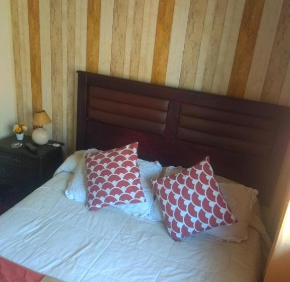 بنسيون Hostal Nomade