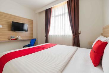 پانسیون Reddoorz Near Simpang Patal Palembang