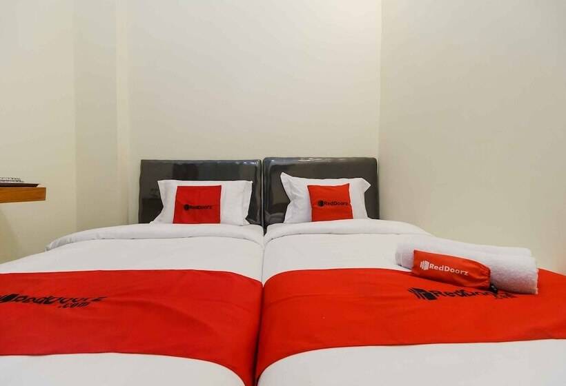 펜션 Reddoorz Syariah Near Lubang Jepang Bukittinggi