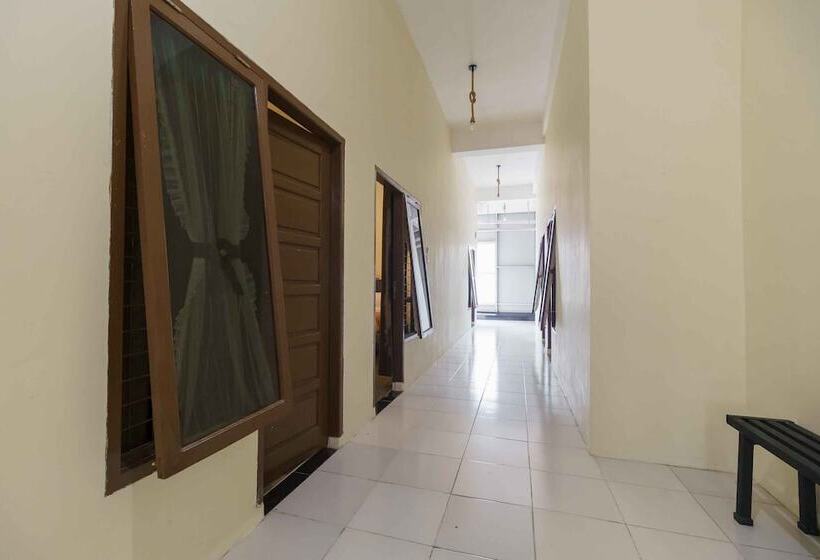 펜션 Reddoorz Syariah Near Lubang Jepang Bukittinggi