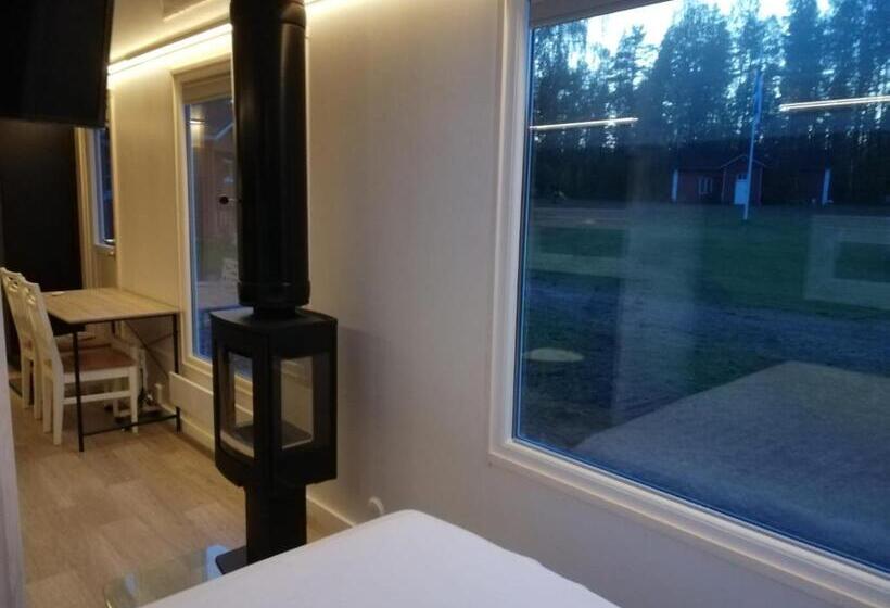 استراحتگاه Old Pine Husky Lodge