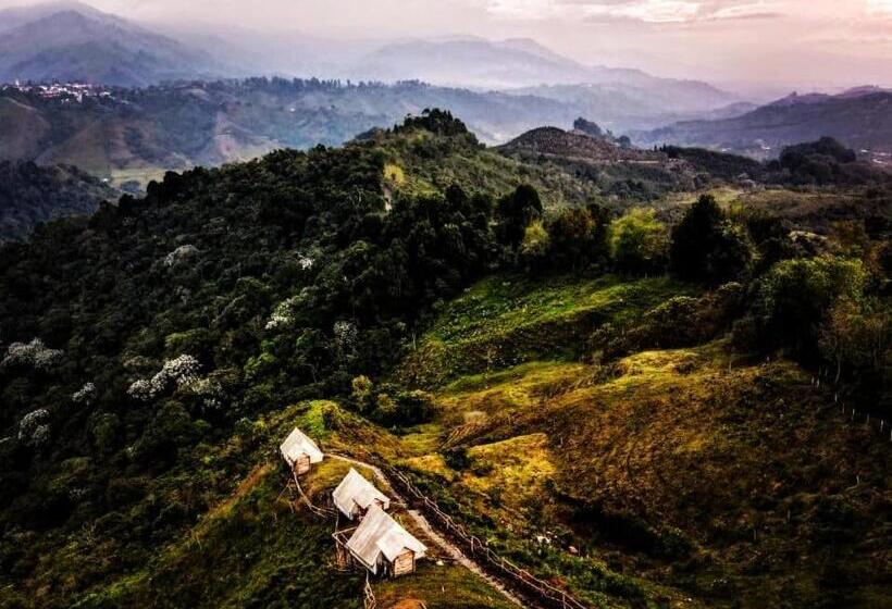 ユースホステル Glamping Rustiko