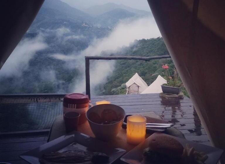 ユースホステル Glamping Rustiko