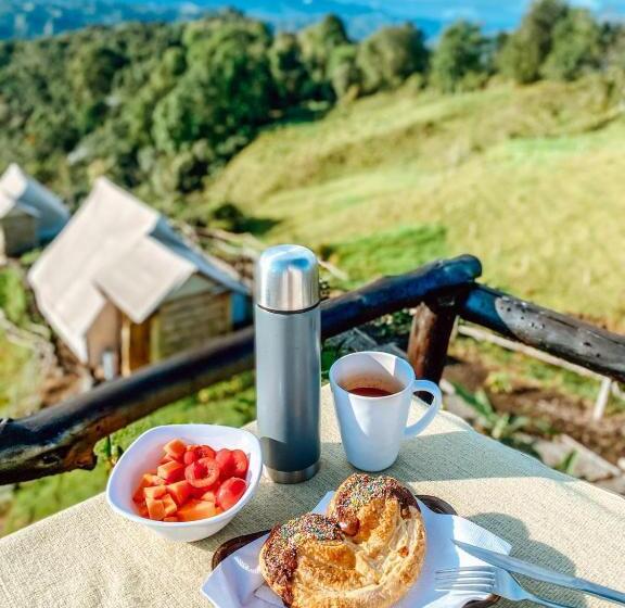 ユースホステル Glamping Rustiko