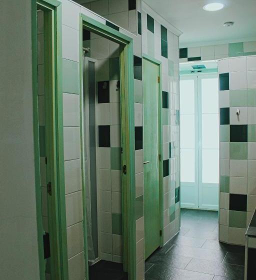 הוסטל Very Typical   Alojamento Local