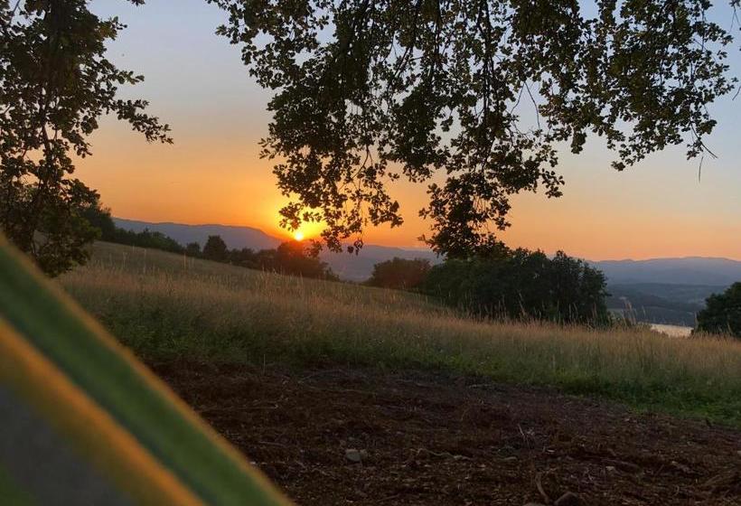 مبيت وإفطار Podere Il Sasso