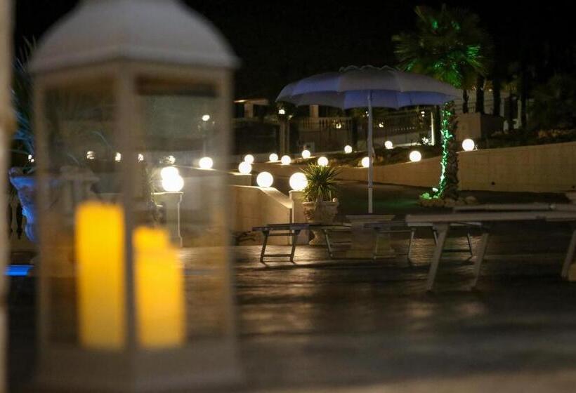 تختخواب و صبحانه Villa La Perla