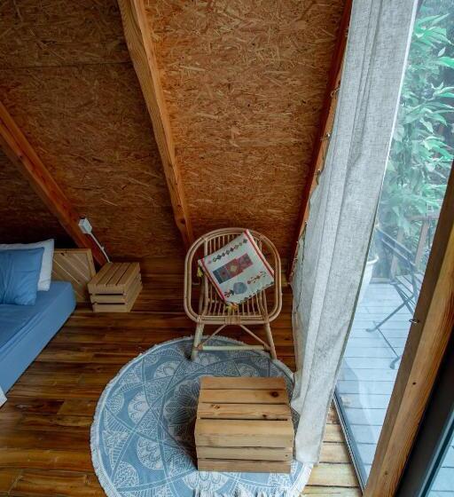 هتل Blue Lagoon Cat Ba