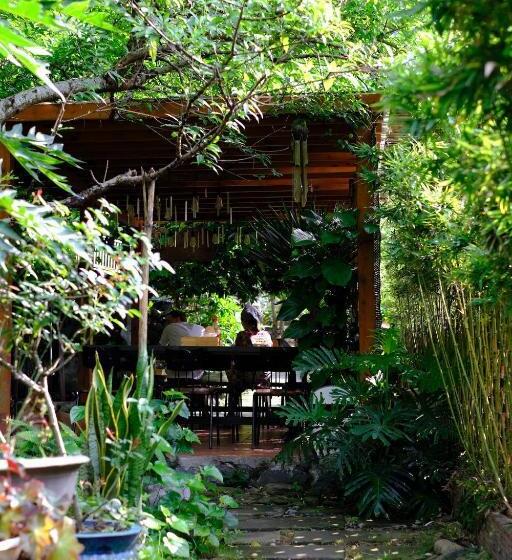 هتل Blue Lagoon Cat Ba