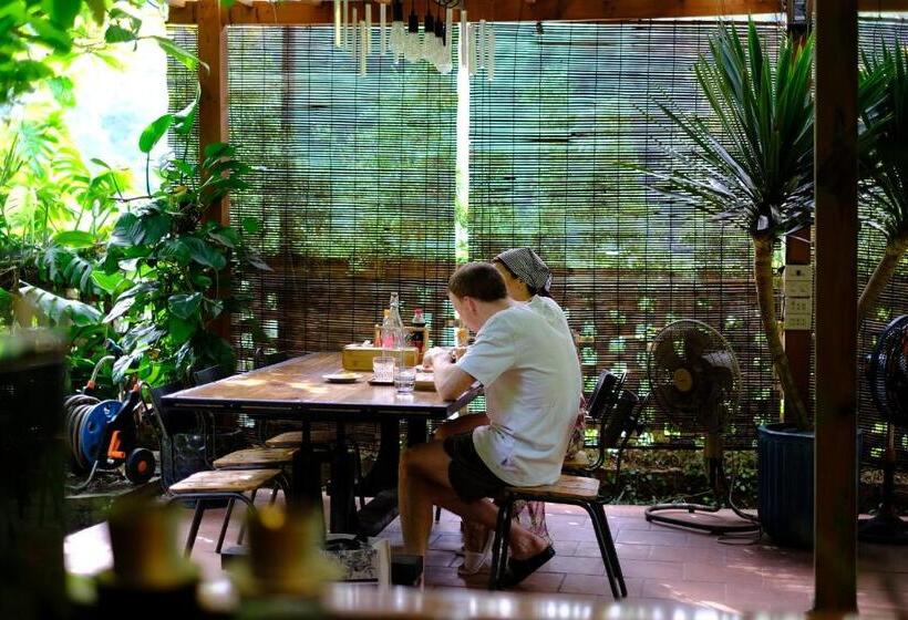 هتل Blue Lagoon Cat Ba