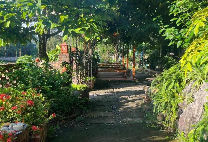 هتل Blue Lagoon Cat Ba