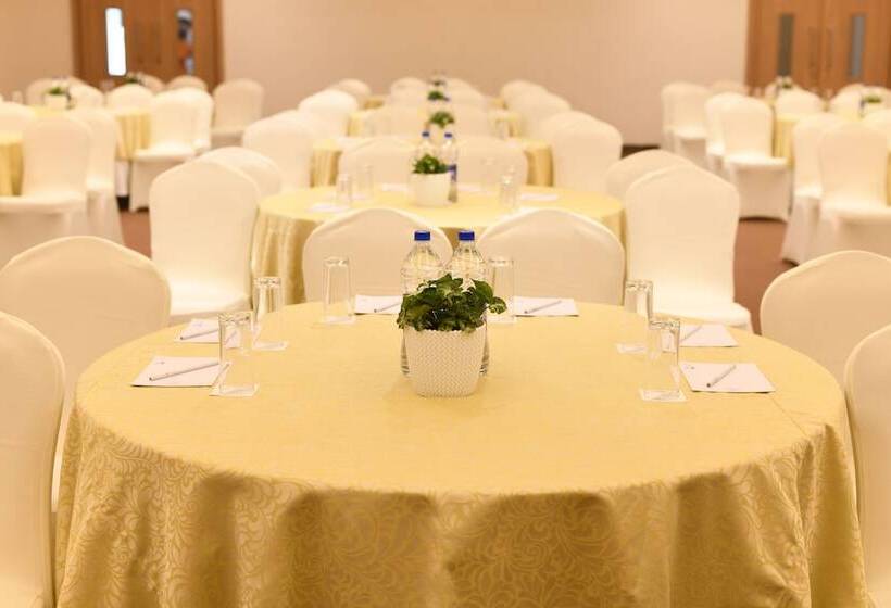 هتل Harsha The Fern Shivamogga