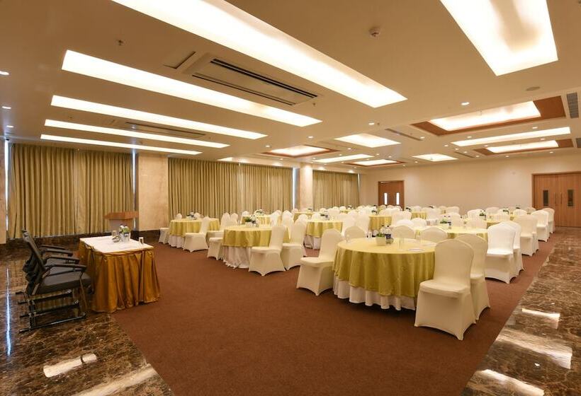 هتل Harsha The Fern Shivamogga