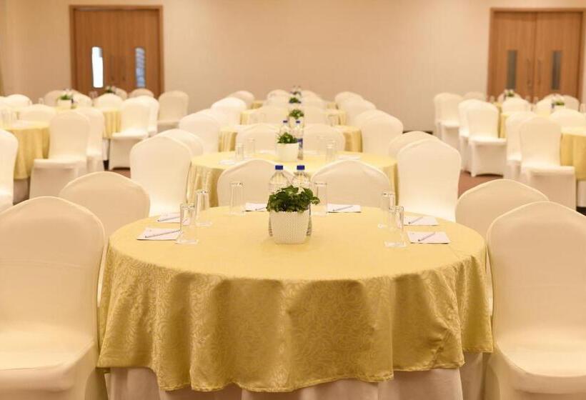 هتل Harsha The Fern Shivamogga