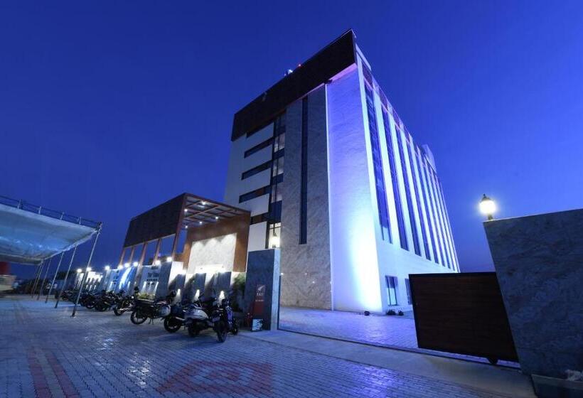 هتل Harsha The Fern Shivamogga