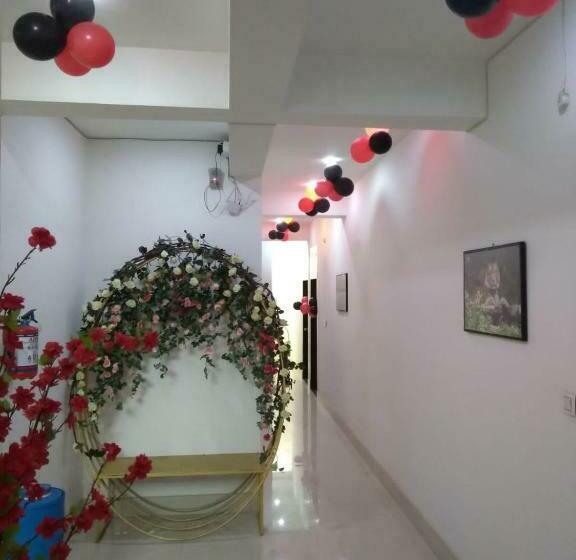 فندق Highway Inn