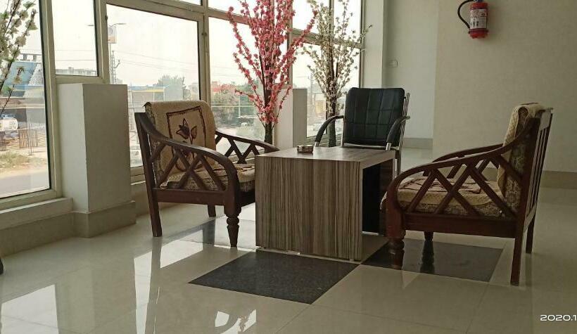 בית מלון כפרי Highway Inn