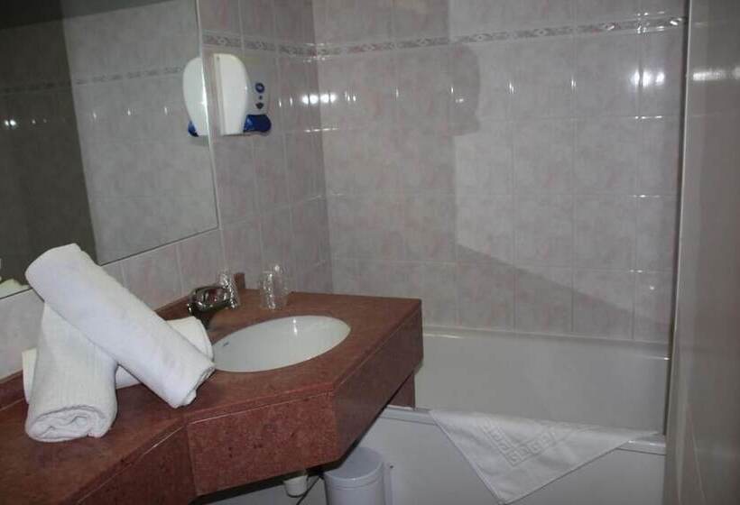 فندق Le Chardon Bleu