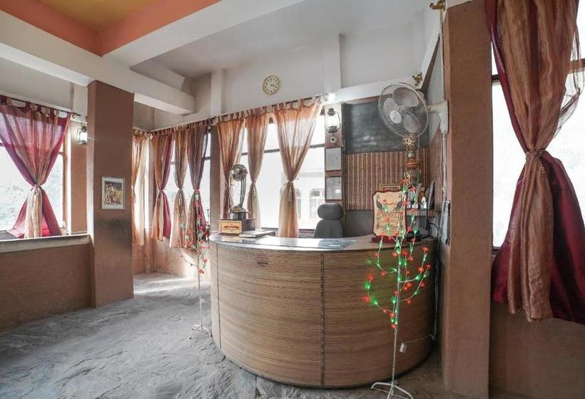 ホテル Oyo 71395 Kumaon Presidency