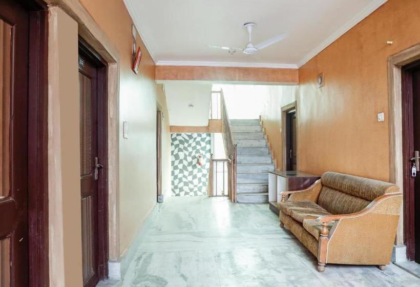 Hotel Oyo 71508  Grand Sitara