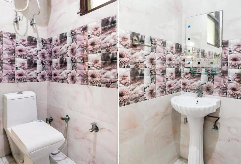 Hotel Oyo 71508  Grand Sitara