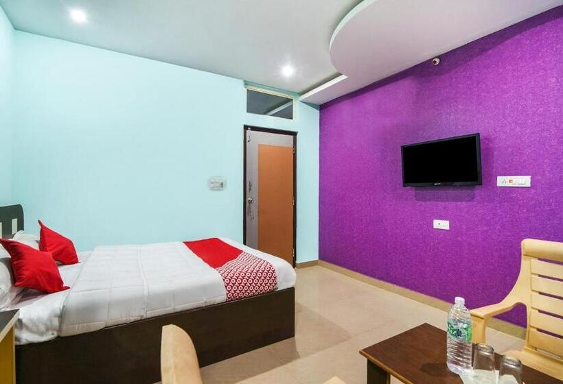 ホテル O Sri Sai Residency