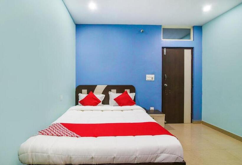 ホテル O Sri Sai Residency