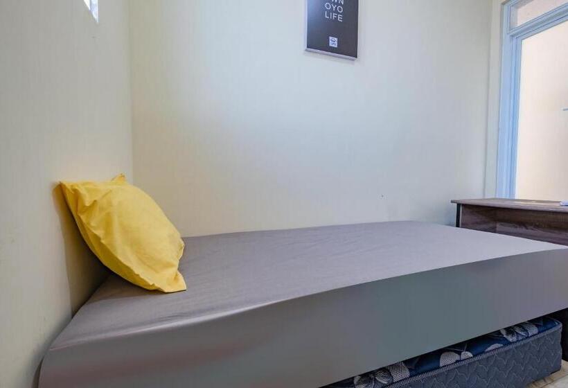 هتل Oyo Life 2216 Griya Jakasetia