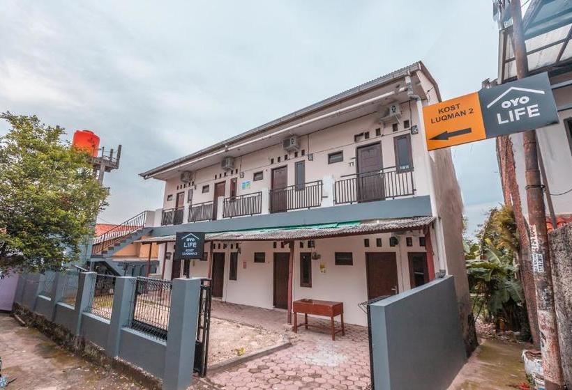 Отель Oyo Life 2424 Kost Luqman 2