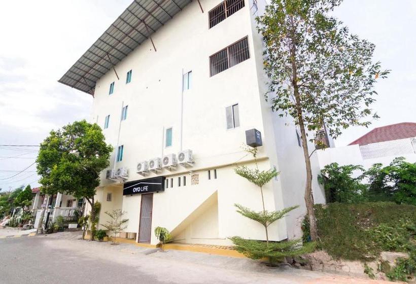 فندق Oyo Life 2485 Darisa Marshall Kost Syariah