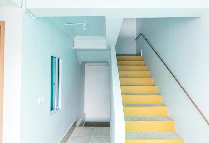 فندق Oyo Life 2485 Darisa Marshall Kost Syariah