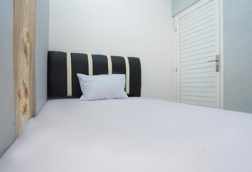 ホテル Oyo Life 2498 Kost Putri Purimas 23