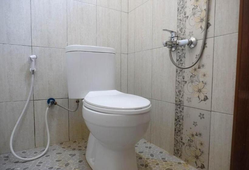 فندق Oyo Life 2507 Rooftop Homestay