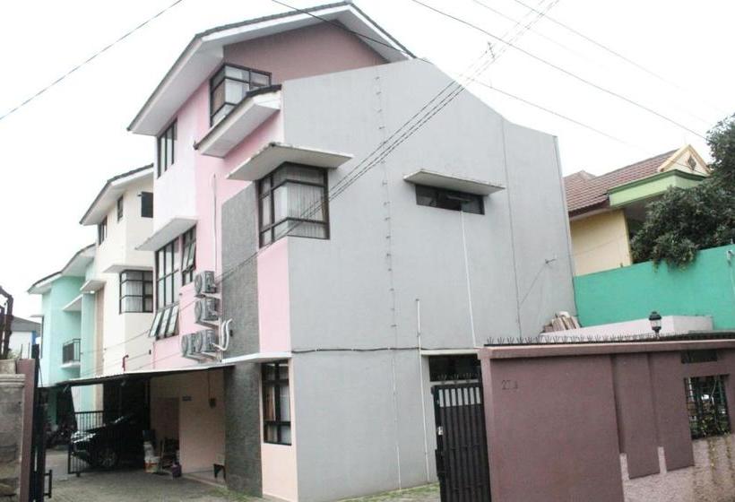 Отель Oyo Life 3162 Raihan Residence