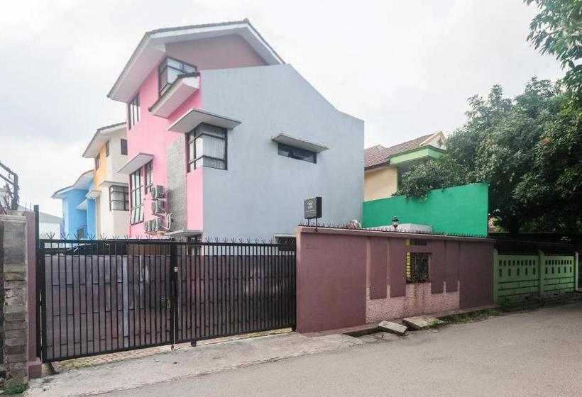 Отель Oyo Life 3162 Raihan Residence