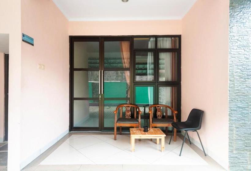 Отель Oyo Life 3162 Raihan Residence