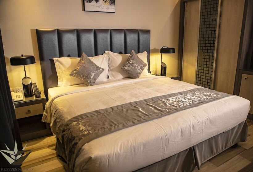 هتل Seven Palaces