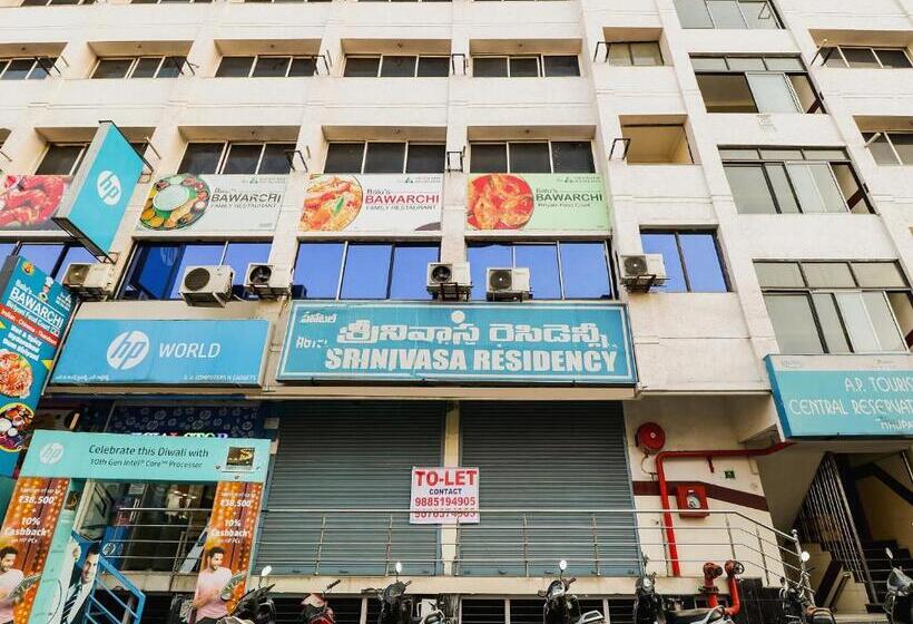 호텔 Spot On Srinivasa Residency