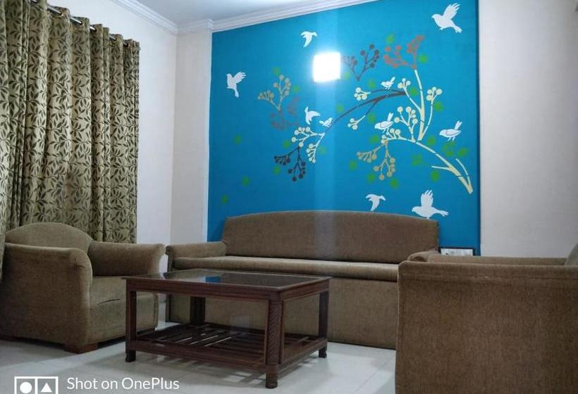 בית מלון כפרי Amol