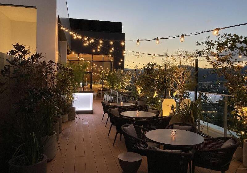 Отель The Knot Hiroshima