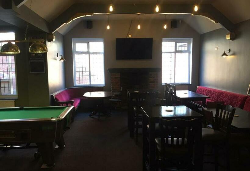 בית מלון כפרי The Woodhouse Inn