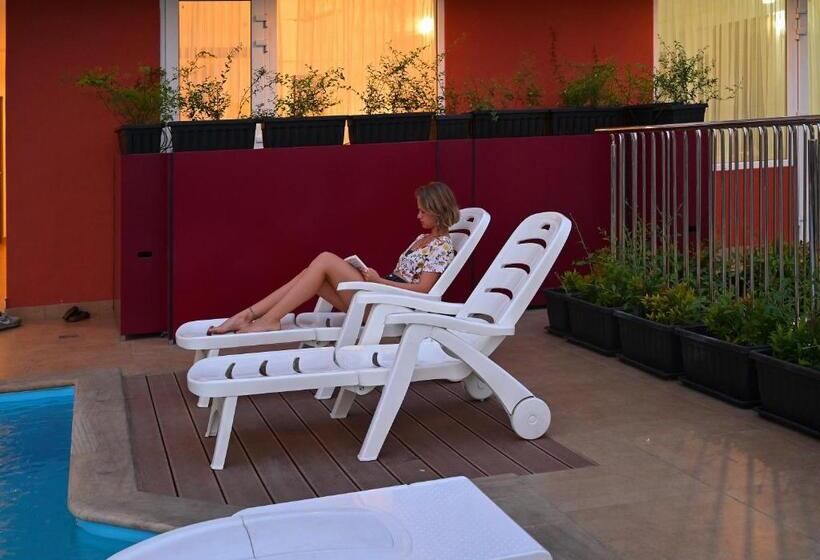 酒店 Tribute Royale