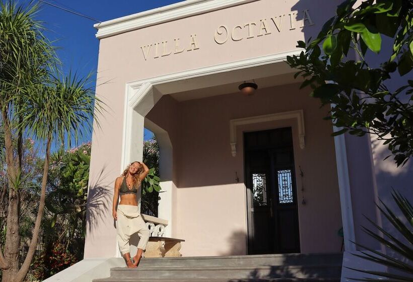 هتل Villa Octavia