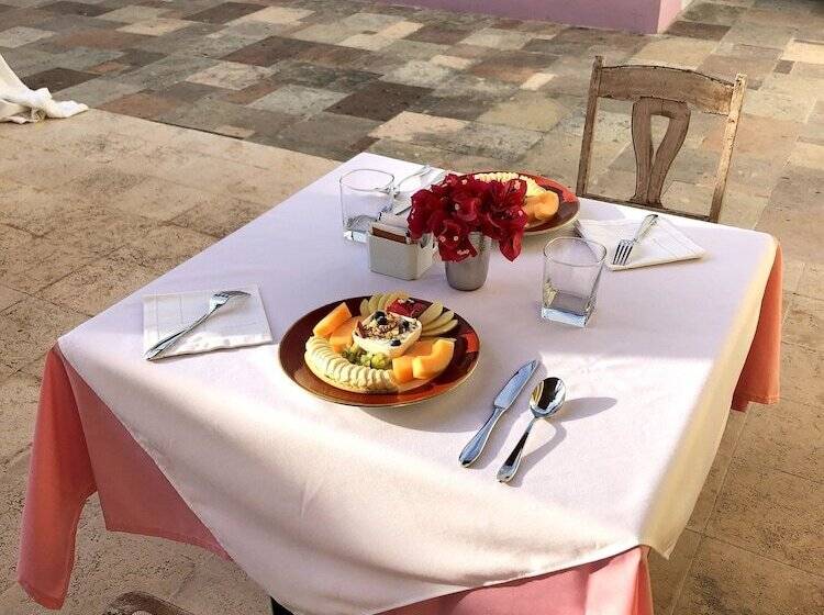 هتل Villa Octavia