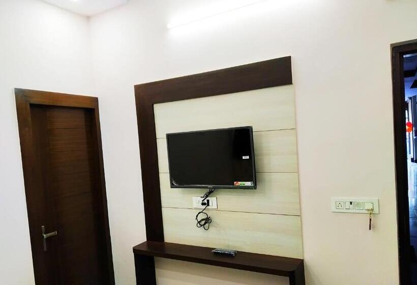 בית מלון כפרי Vinayak Inn